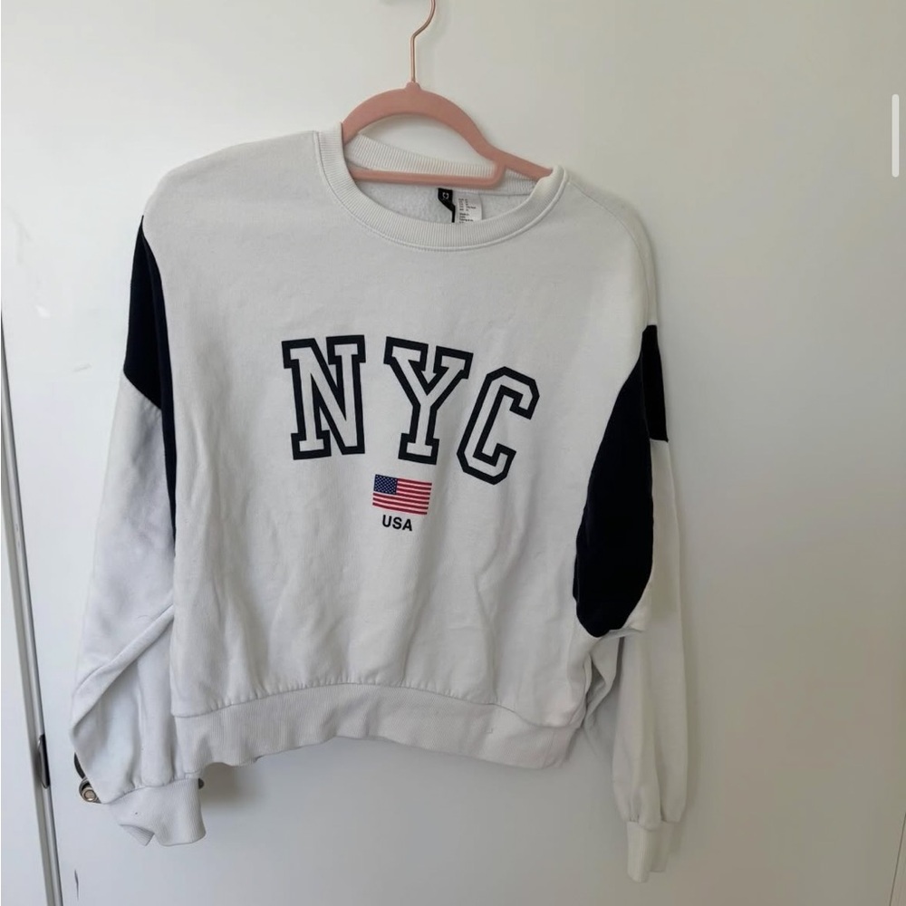 H&M White and Black NYC Women's Sweater